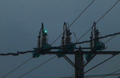 Afectaciones en el servicio eléctrico en Baracoa tras impacto de Laura. Foto tomada de Radio Baracoa