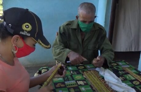 En Baracoa: una familia de miel