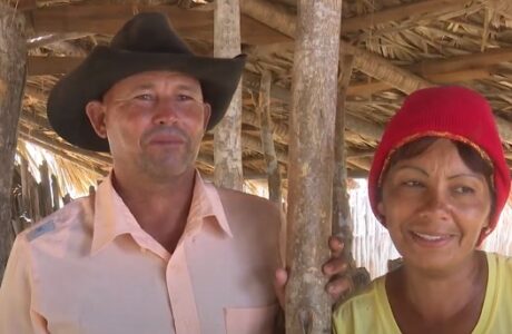 Evaristo y Aida, pareja de guantanameros que se dedican a la crianza de caprinos