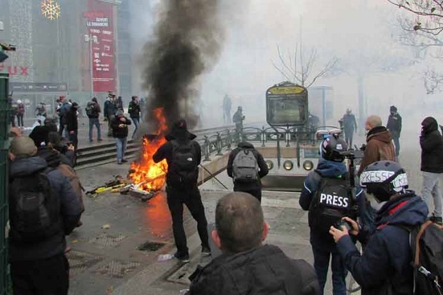 Unesco alerta sobre ataques a periodistas que cubren protestas