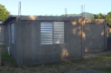 Avanza en Guantánamo construcción de viviendas con producción local de materiales
