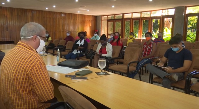 Intercambian especialistas del CITMA con periodistas guantanameros