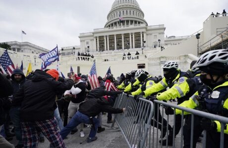 Seguidores de Trump provocan caos en Congreso de EE.UU.