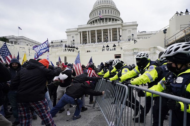 Seguidores de Trump provocan caos en Congreso de EE.UU.