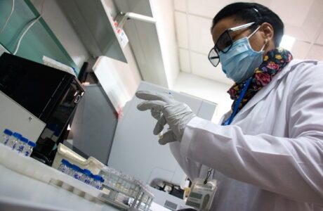 Felicita presidente cubano al Laboratorio Antidoping