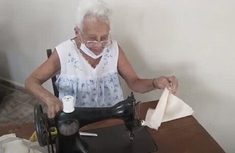 Juana, una activa centenaria guantanamera