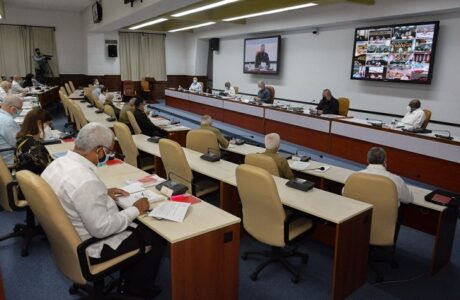 Cuba alerta ante Covid-19 y llegada de huracán Elsa