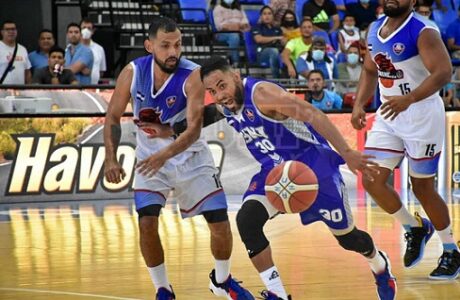 Cubanos animan inicio del baloncesto en Nicaragua