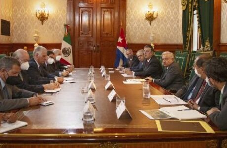 Sostienen reunión los Presidentes de Cuba y México