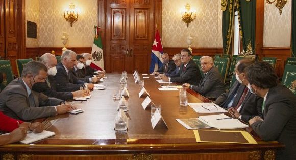 Sostienen reunión los Presidentes de Cuba y México