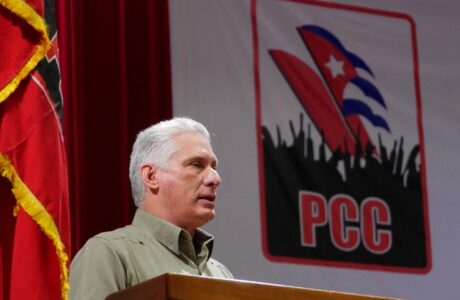 Díaz-Canel: Estamos preparados y dispuestos a todo por defender lo más sagrado, lo que nos une