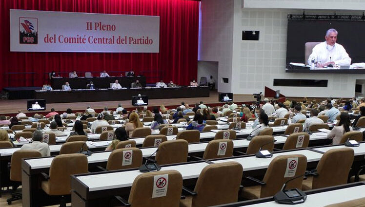 Presidente cubano en II Pleno del PCC: La decisión es de lucha y victoria