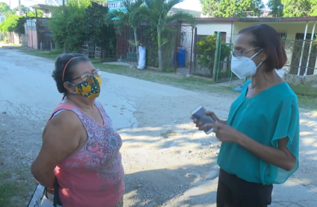 La delegada guantanamera Mariela Carvallo y el intercambio constante con sus electores