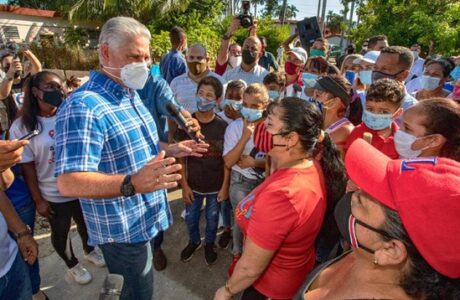 Destaca Presidente cubano labores de transformación social en comunidades desfavorecidas