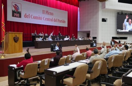 Aprueban en II Pleno del PCC implementación de la nueva política de Cuadros en Cuba