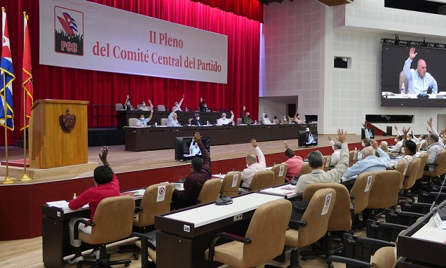 Aprueban en II Pleno del PCC implementación de la nueva política de Cuadros en Cuba