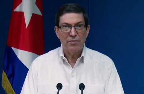 Afirma canciller Brunop Rodríguez que Cuba no estableció acuerdos para salida a España de Yunior García