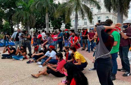 Jóvenes de Cuba ratifican oposición a injerencia externa en su país