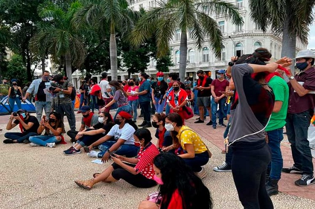 Jóvenes de Cuba ratifican oposición a injerencia externa en su país