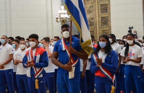 Abanderada delegación cubana que asistirá a I Juegos Panamericanos Júnior