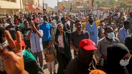 Reprimen manifestaciones contra golpe de Estado en Sudán