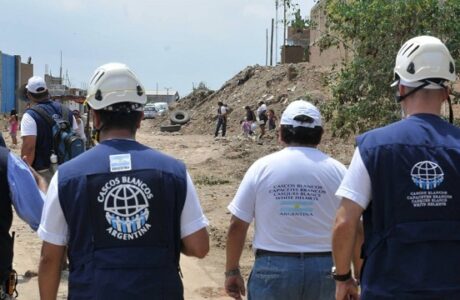 Brasil rechaza la ayuda humanitaria de Argentina para las víctimas de las fuertes lluvias mientras Bolsonaro enfrenta fuertes críticas