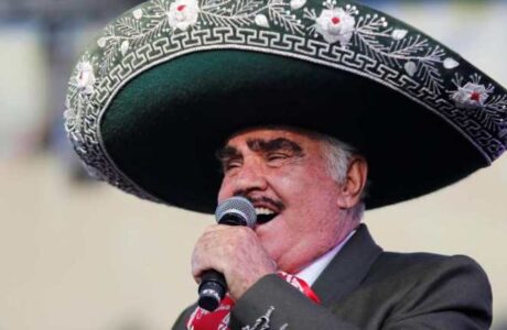 López Obrador lamenta la muerte de Vicente Fernández: "Fue un símbolo de la canción ranchera"