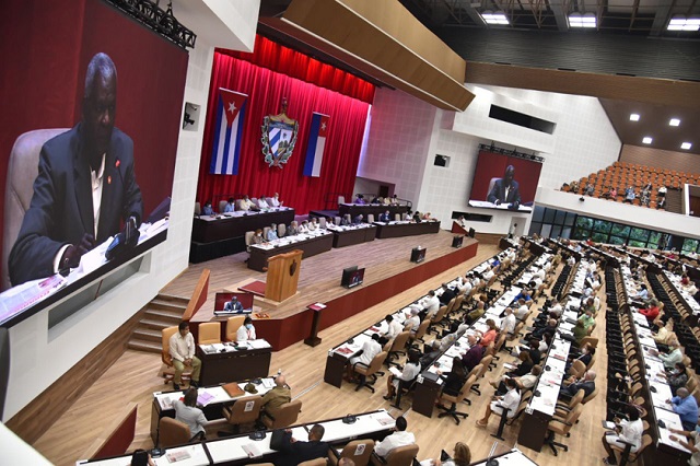 En la agenda del Parlamento cubano, una mirada al comercio, la inversión extranjera y la producción de alimentos