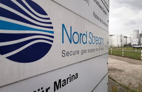"Están cavando su propia fosa": Putin califica de "una estupidez" la resistencia al gasoducto Nord Stream 2