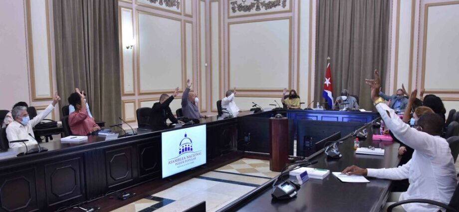 Consejo de Estado aprueba nuevo decreto ley y analiza proyectos de leyes a consideración de la Asamblea Nacional