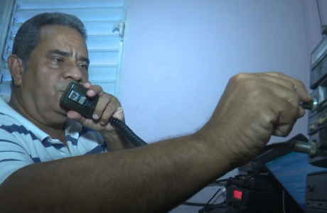 Radioafición, una práctica que apasiona a Roberto Rivas