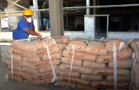 Establecen precio minorista en CUP del cemento blanco y gris