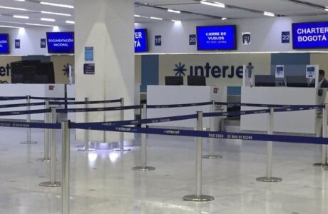 México suspende más de 200 vuelos por alto contagio de Ómicron