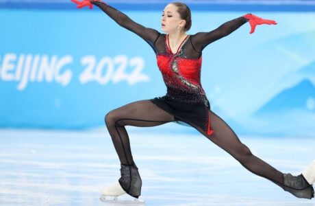 Entrenadora de patinadora Valíyeva dice que su pupila es inocente