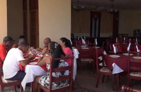 Altos precios y poca variedad en la gastronomía baracoense