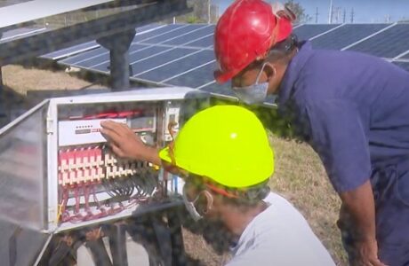 Una apuesta en Guantánamo por la energía solar