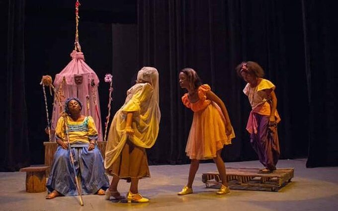 Ministro de Cuba reconoció prestigio de evento Mayo Teatral