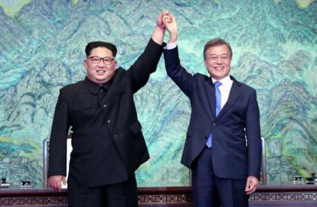 Gobernantes de ambas Coreas abogan por mejorar relaciones bilaterales