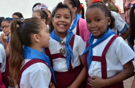 Celebran fiesta de los niños y jóvenes en toda Cuba