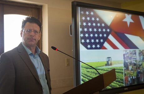 Aboga Presidente de la Coalición Agrícola EE.UU-Cuba por mejores relaciones entre los dos países en favor de la alimentación