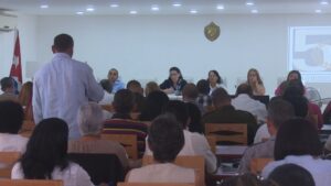 Intercambia Fiscal General de Cuba con fiscales guantanameros