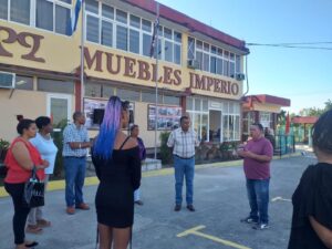 Candidatos a Diputados al Parlamento Cubano recorren centros laborales de Guantánamo