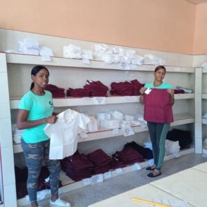 Garantizan venta de uniforme escolar en la provincia