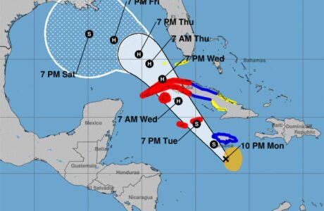 Llaman a disciplina frente a azote tormenta tropical a Cuba