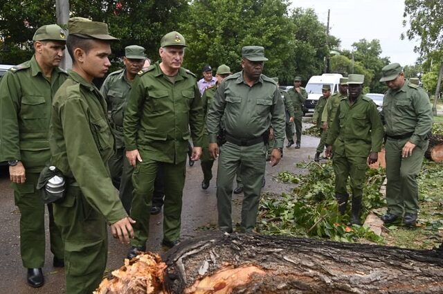 Evalúan daños de huracán Rafael a provincias occidentales