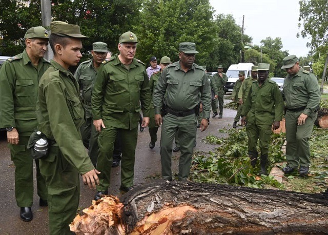 Evalúan daños de huracán Rafael a provincias occidentales