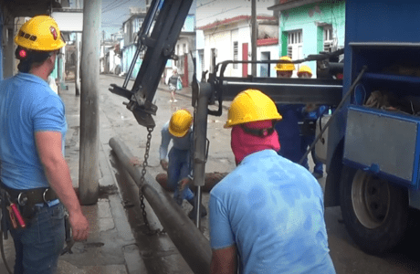 Brigada de ETECSA de las Tunas contribuye restablecer telecomunicaciones en Baracoa, Guantánamo