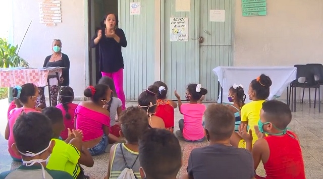 Centros educacionales de Imías abren sus puertas en el verano