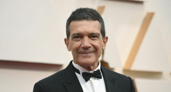 Antonio Banderas se suma a los más de 19 millones de personas positivas a la COVID-19 en el mundo