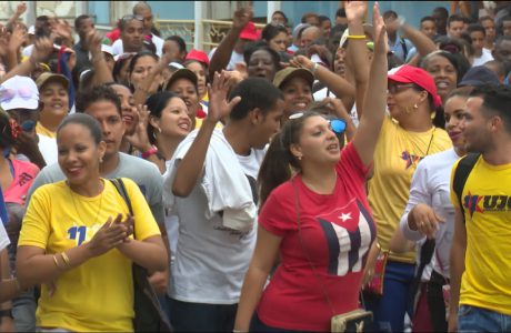 Felicita Díaz-Canel a los jóvenes cubanos en el Día Mundial de la Juventud.